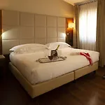 ホテル フェニーチェ