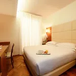 Ξενοδοχείο Fenice 3*